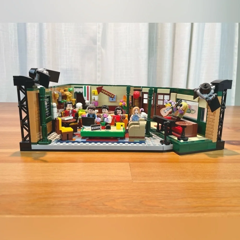 LEGO Ideas Friends Central Perk Complete Set 21319 Ross Rachel Chandler Monica